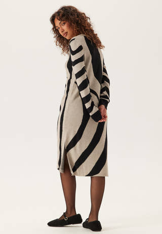 Vitif Crewneck Knit Midi Dress